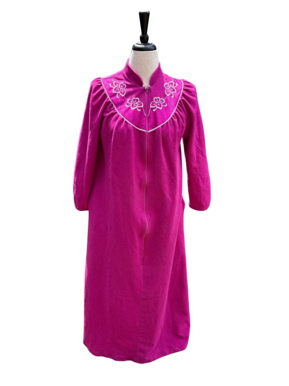 Pink Velour Embroidered Floral Full-Zip Robe Lounge Dress Size Medium Vintage